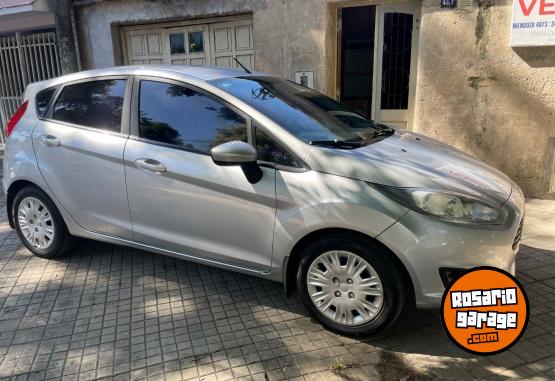 Autos - Ford Fiesta se. 2014 Nafta 140000Km - En Venta