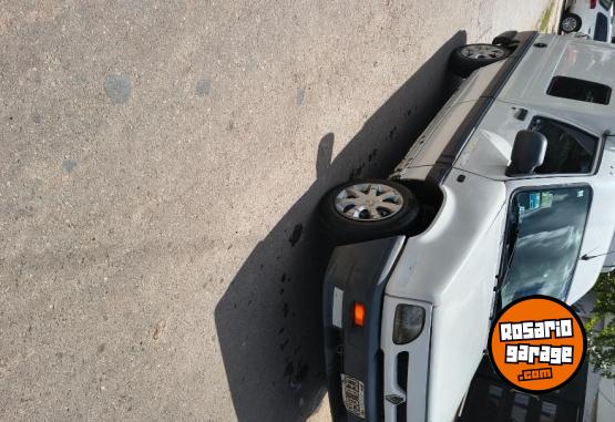 Utilitarios - Renault Express 1998 Diesel 315000Km - En Venta