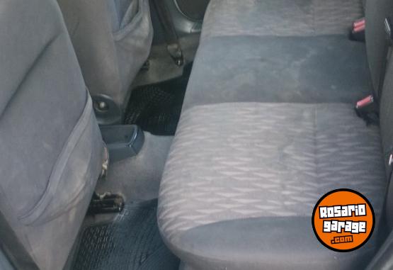 Autos - Ford Focus 2006 Nafta 322000Km - En Venta