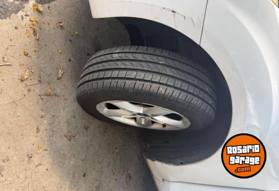 Autos - Ford Focus Trend 1.6 2012 Nafta 204000Km - En Venta