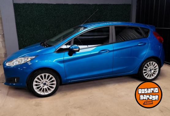 Autos - Ford fiesta kinetic 2017 Nafta 98000Km - En Venta
