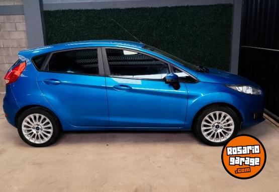 Autos - Ford fiesta kinetic 2017 Nafta 98000Km - En Venta