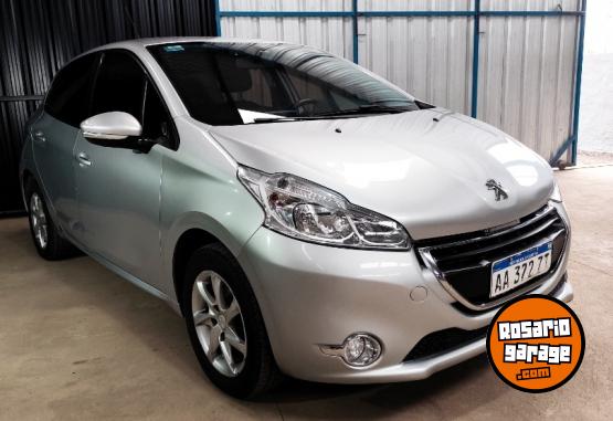 Autos - Peugeot 208 allure 2016 Nafta 120000Km - En Venta