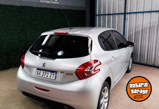 Autos - Peugeot 208 allure 2016 Nafta 120000Km - En Venta