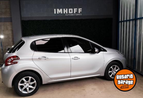 Autos - Peugeot 208 allure 2016 Nafta 120000Km - En Venta