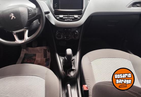 Autos - Peugeot 208 allure 2016 Nafta 120000Km - En Venta