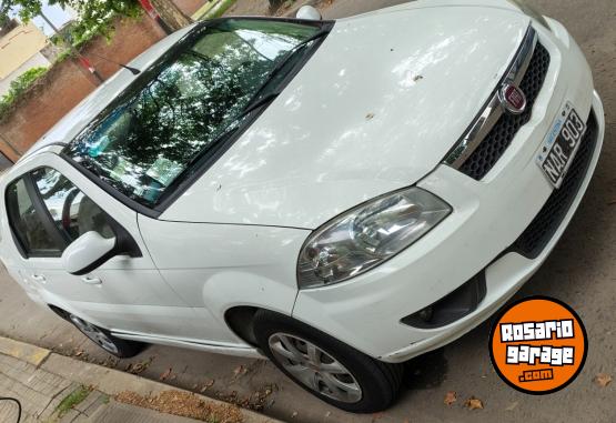 Autos - Fiat Siena 2015 GNC 180000Km - En Venta