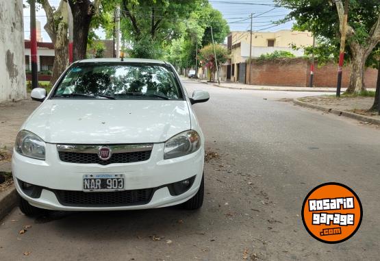 Autos - Fiat Siena 2015 GNC 180000Km - En Venta
