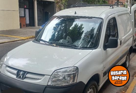 Utilitarios - Peugeot Partner 2015 Diesel 180000Km - En Venta