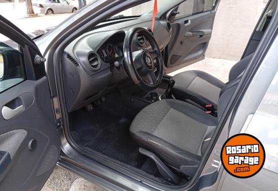 Autos - Volkswagen Voyage 2013 GNC 118900Km - En Venta