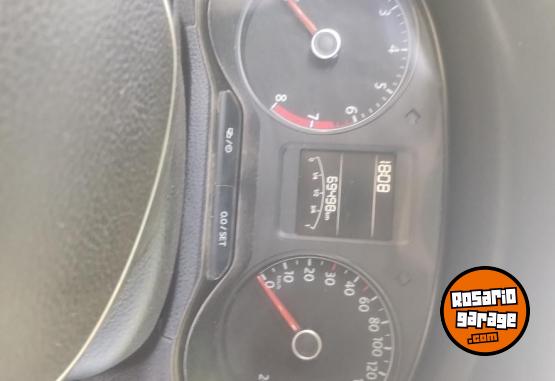 Autos - Volkswagen Polo confortline 2017 Nafta 70000Km - En Venta