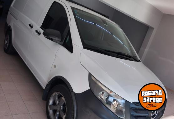 Utilitarios - Mercedes Benz Vito 111 cdi furgon 2017 Diesel 95500Km - En Venta