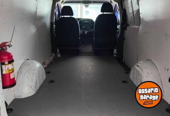 Utilitarios - Mercedes Benz Vito 111 cdi furgon 2017 Diesel 95500Km - En Venta