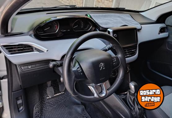 Autos - Peugeot 208 Allure plus 2013 Nafta 111Km - En Venta