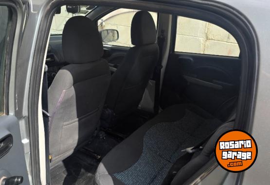 Autos - Fiat uno 2013 GNC 150000Km - En Venta