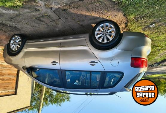 Autos - Volkswagen Suran highilne 2011 GNC 240000Km - En Venta