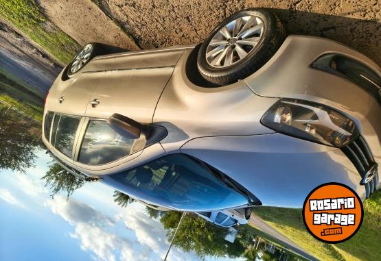 Autos - Volkswagen Suran highilne 2011 GNC 240000Km - En Venta