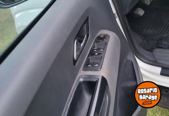 Camionetas - Volkswagen Amarok 2.0TDI 180cv 4x2 2011 Diesel 202000Km - En Venta