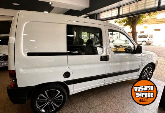 Utilitarios - Peugeot Partner 2018 Nafta 75000Km - En Venta