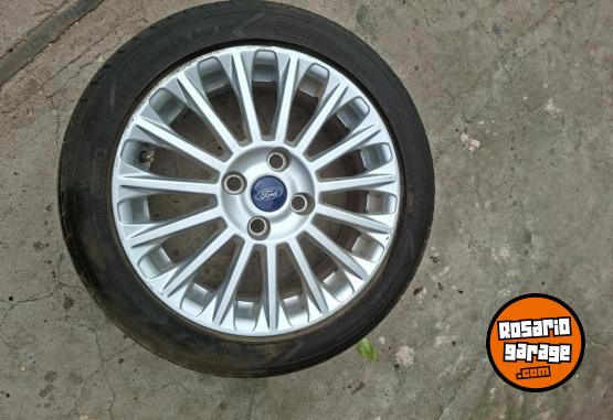 Accesorios para Autos - Rueda Ford fiesta titanium 2014 - En Venta