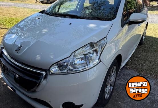 Autos - Peugeot 208 2014 Nafta 47150Km - En Venta