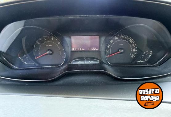 Autos - Peugeot 208 2014 Nafta 47150Km - En Venta