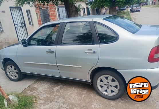 Autos - Volkswagen Polo 2000 Nafta 290831Km - En Venta
