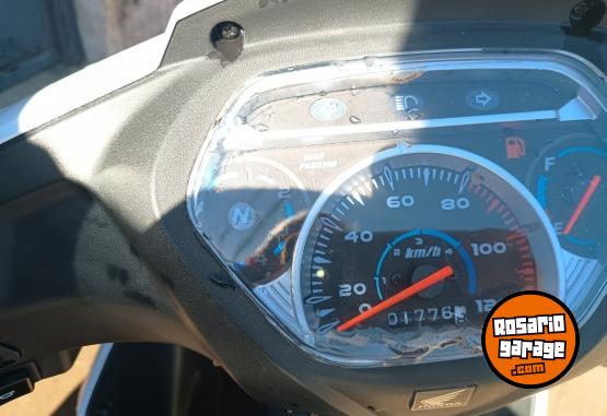 Motos - Honda Wave 2022 Nafta 1700Km - En Venta