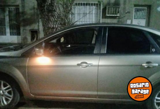 Autos - Ford Focus 2009 GNC 120000Km - En Venta