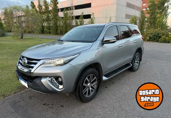 Autos - Toyota SW4 2018 Diesel 136600Km - En Venta