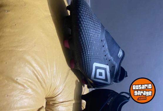 Indumentaria - Botines Umbro Originales - En Venta