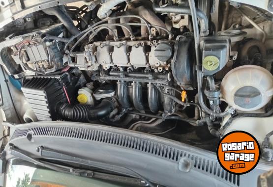 Autos - Volkswagen Suran 2010 Nafta 1111Km - En Venta