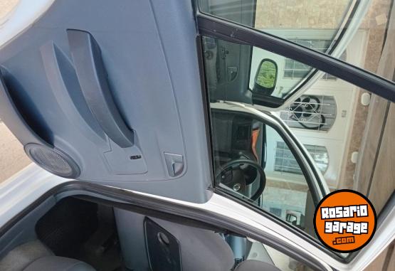 Autos - Volkswagen Suran 2010 Nafta 1111Km - En Venta