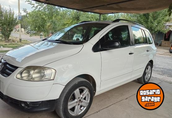 Autos - Volkswagen Suran 2010 Nafta 1111Km - En Venta