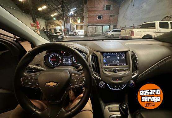 Autos - Chevrolet Cruze 2022 Nafta 61000Km - En Venta