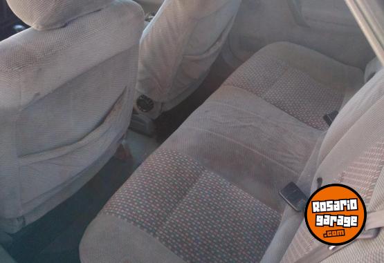 Autos - Renault 19 1995 GNC 307000Km - En Venta