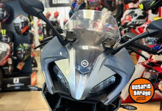 Motos - CF SR 300 2024 Nafta 6000Km - En Venta