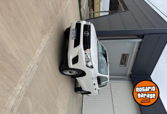 Camionetas - Toyota Hilux Dx 4x4 mt 2025 Diesel 30000Km - En Venta