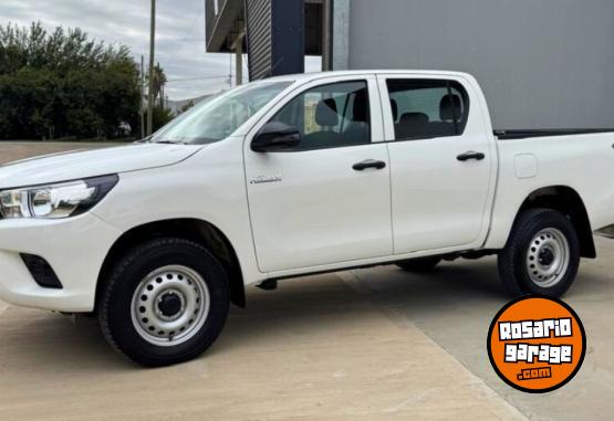Camionetas - Toyota Hilux Dx 4x4 mt 2025 Diesel 30000Km - En Venta