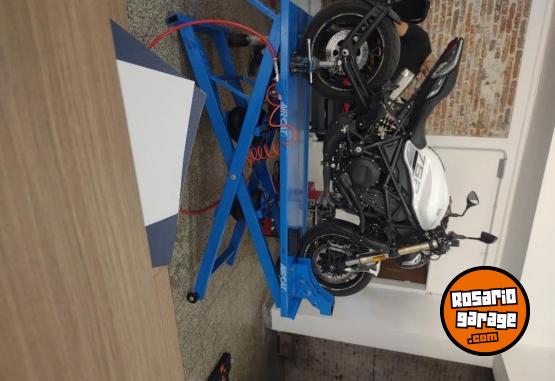 Motos - Benelli 752S 2022 Nafta 17000Km - En Venta