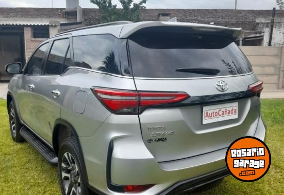 Camionetas - Toyota HILUX SW4 2.8 TDI 2024 Diesel 59500Km - En Venta