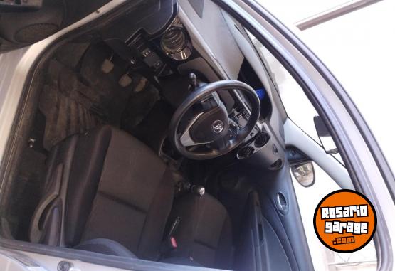 Autos - Toyota ETIOS caja manual 6 2023 Nafta 51000Km - En Venta