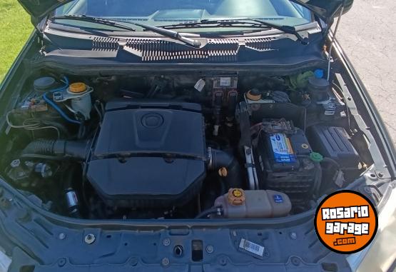 Autos - Fiat Siena Essence 2010 GNC 145000Km - En Venta