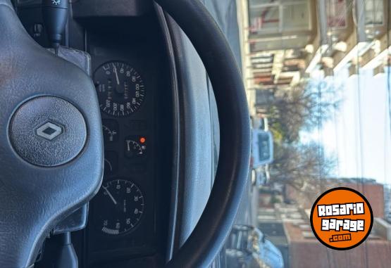 Autos - Renault 19 1995 GNC 160000Km - En Venta