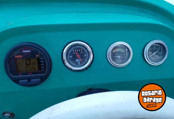 Embarcaciones - Yamaha 90 HP 2013, 60 horas, reloj, power trim, automix - En Venta