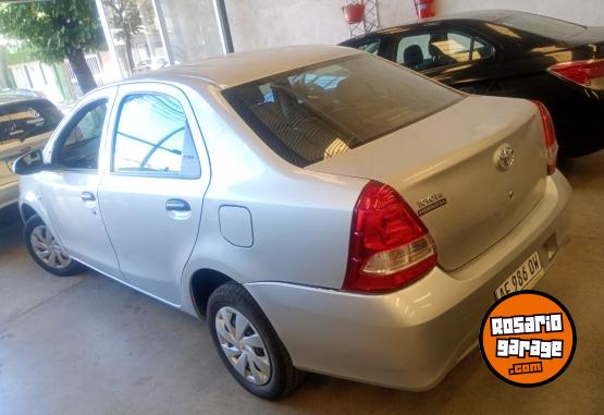 Autos - Toyota Etios 2023 Nafta 59000Km - En Venta