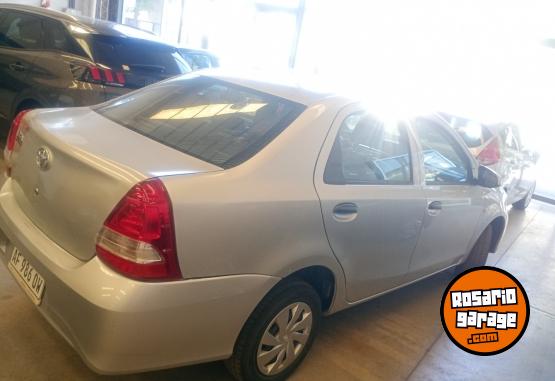 Autos - Toyota Etios 2023 Nafta 59000Km - En Venta