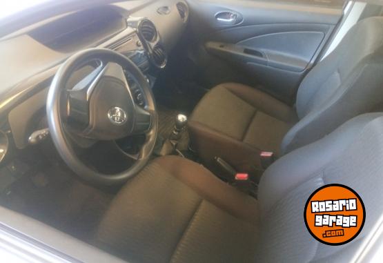 Autos - Toyota Etios 2023 Nafta 59000Km - En Venta