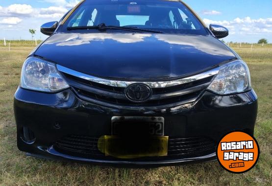 Autos - Toyota Etios 2015 GNC 799999Km - En Venta
