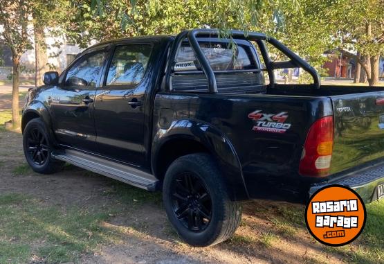 Camionetas - Toyota Hilux Srv 2011 Diesel 235000Km - En Venta